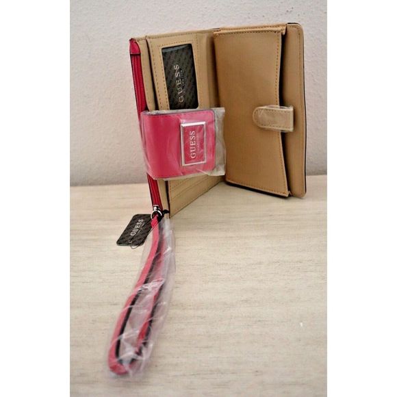 Guess BM602637 Women's Fuchsia Abree SLG Wristlet Clutch Wallet Phone Case - Picture 6 of 6